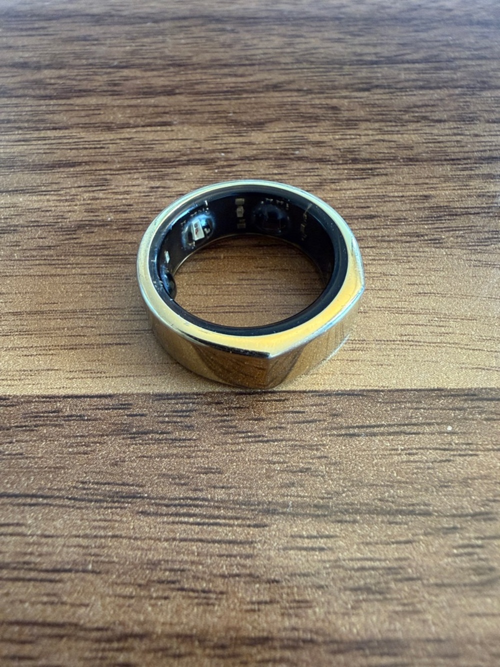 Oura Ring Gen3 Heritage - Gold - Size 8, gently worn works perfect.